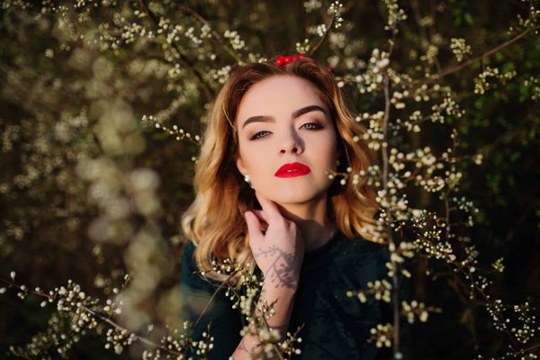 Jupes à volants : Comment les porter sans surcharger sa silhouette ?